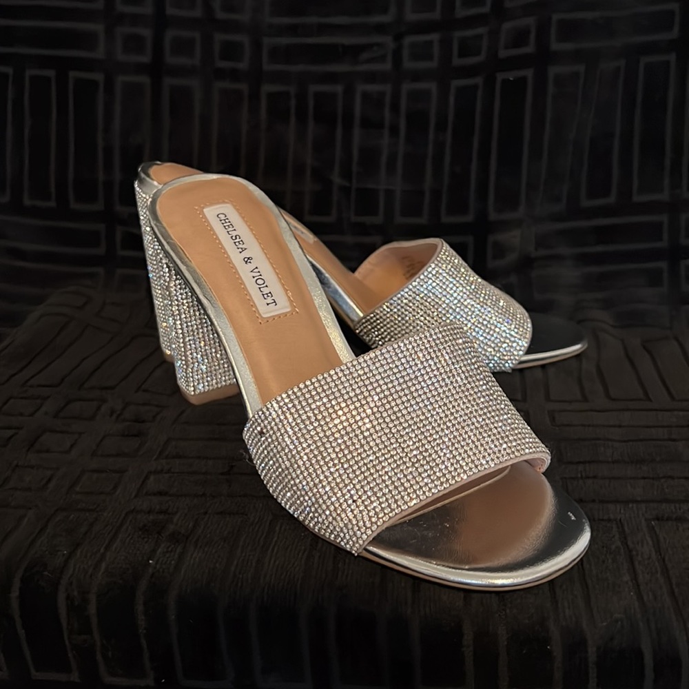 New! Chelsea & Violet Rhinestone Mules Size 6.5